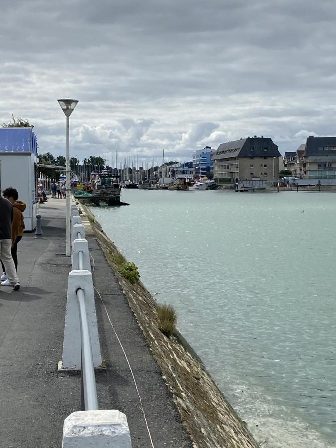 Super Appartement Cosy, Parking Prive Courseulles-sur-Mer Buitenkant foto